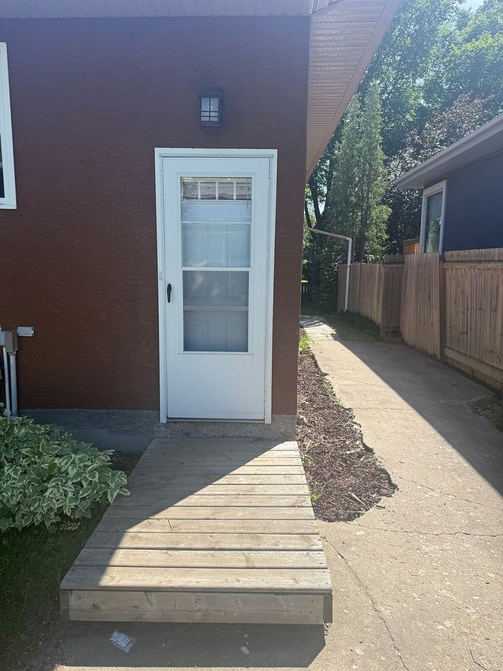 6524 112 St Nw - Photo 2 of 12