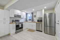 1021 A - 1021 14 St Se - Photo 1 of 1