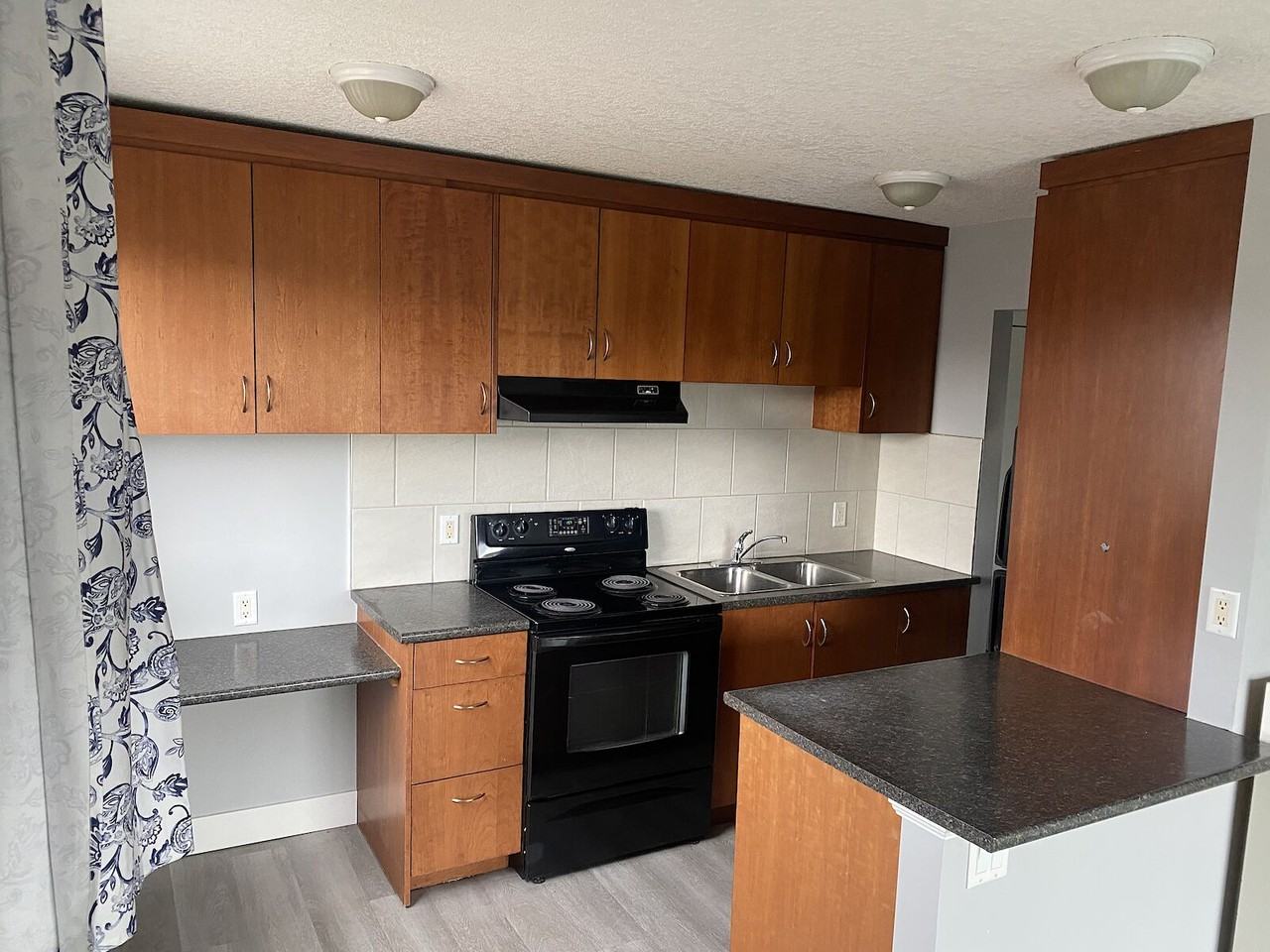 1710 11 Ave Sw - Photo 5 of 31