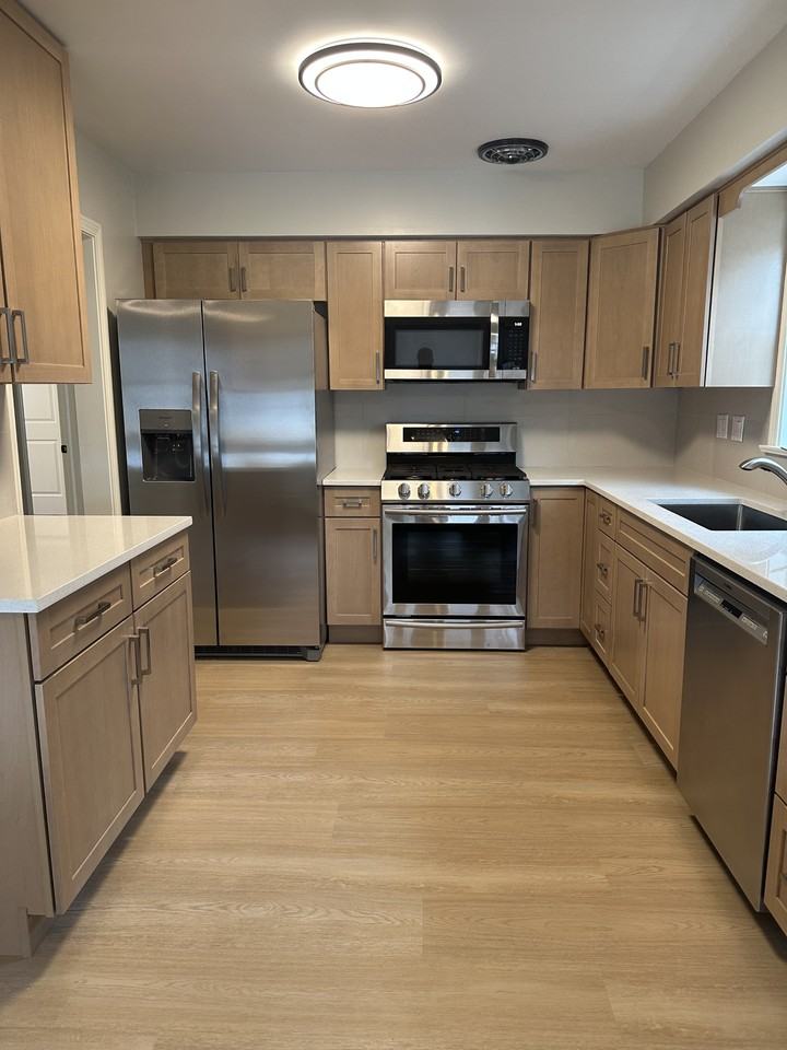 4624 N Central Ave #2 - Photo 6 of 15