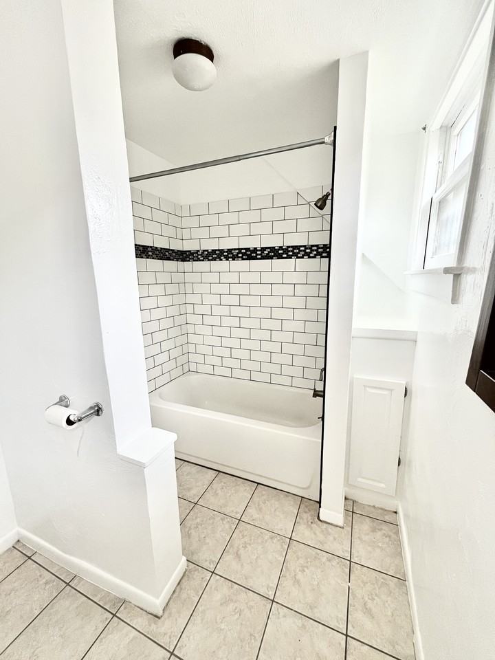 3609 N Kedvale Ave #2 - Photo 7 of 12