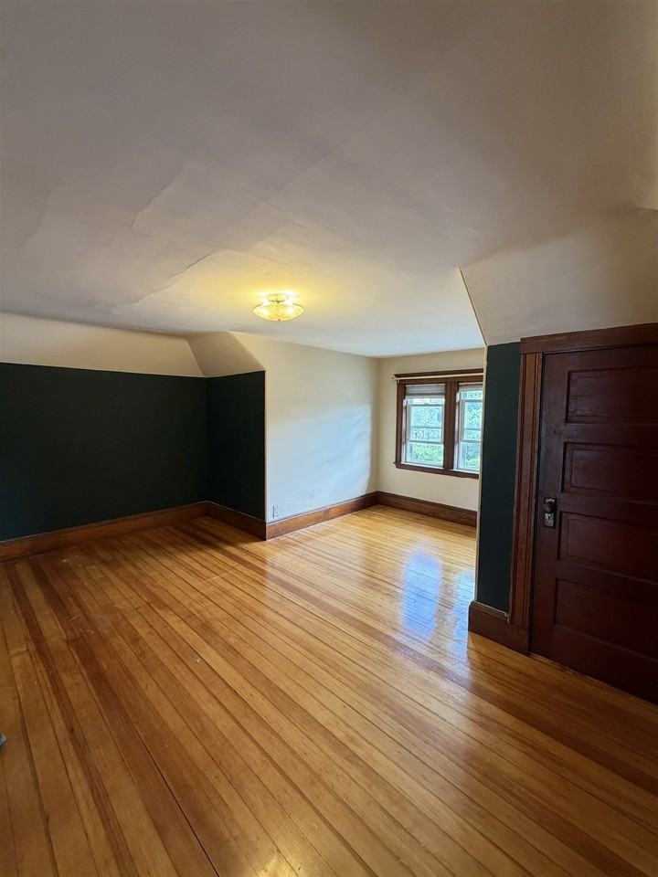 14 Warner St #2 - Photo 4 of 16