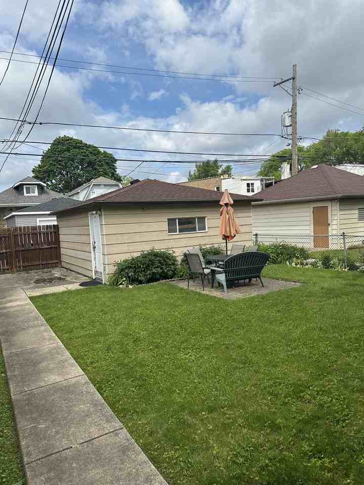 6544 N Talman Ave #2 - Photo 6 of 11