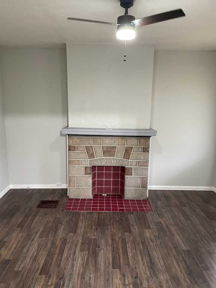 419 Grace St #NA - Photo 3 of 17
