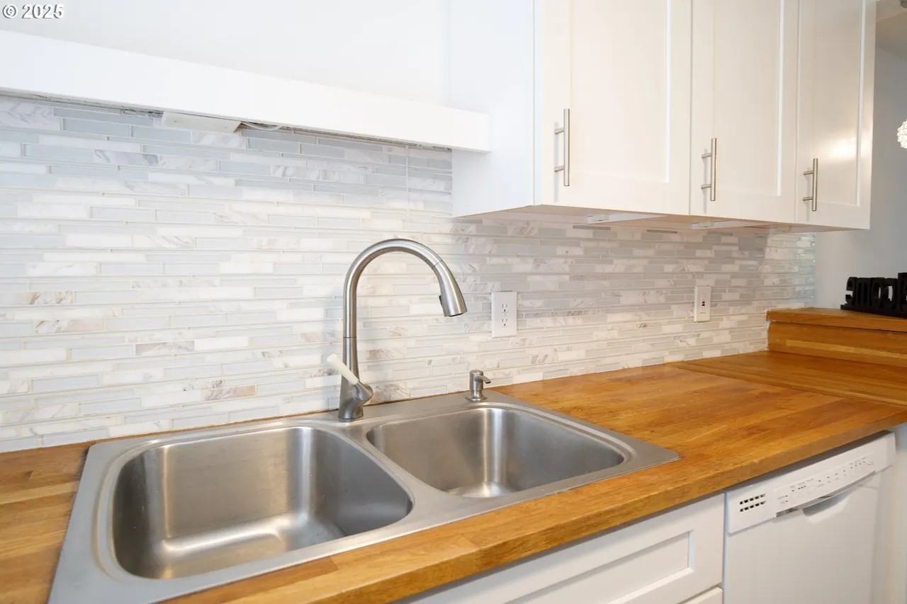 2691 Woodstone Pl #NA - Photo 5 of 12