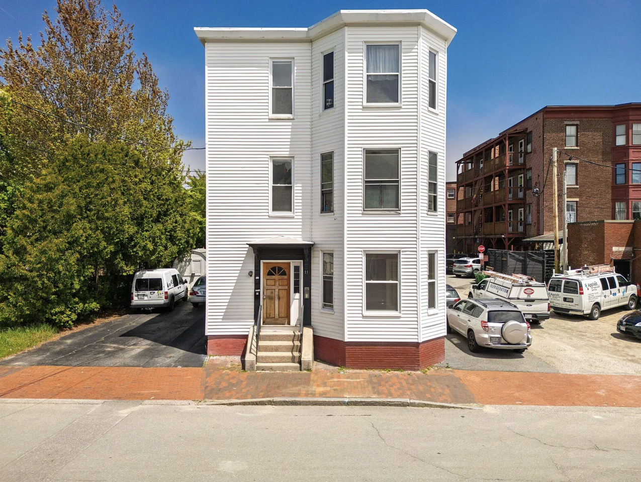 11 Smith St #3 - Photo 4 of 25