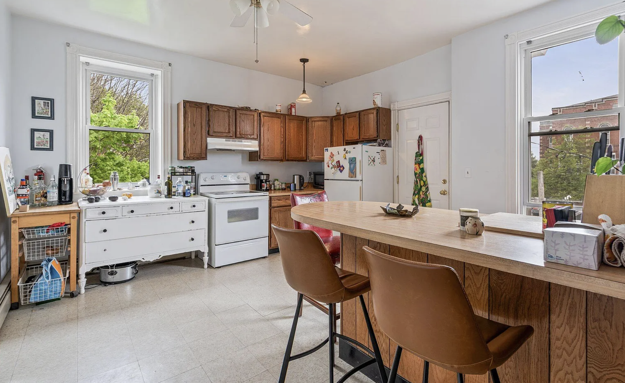 11 Smith St #3 - Photo 7 of 25