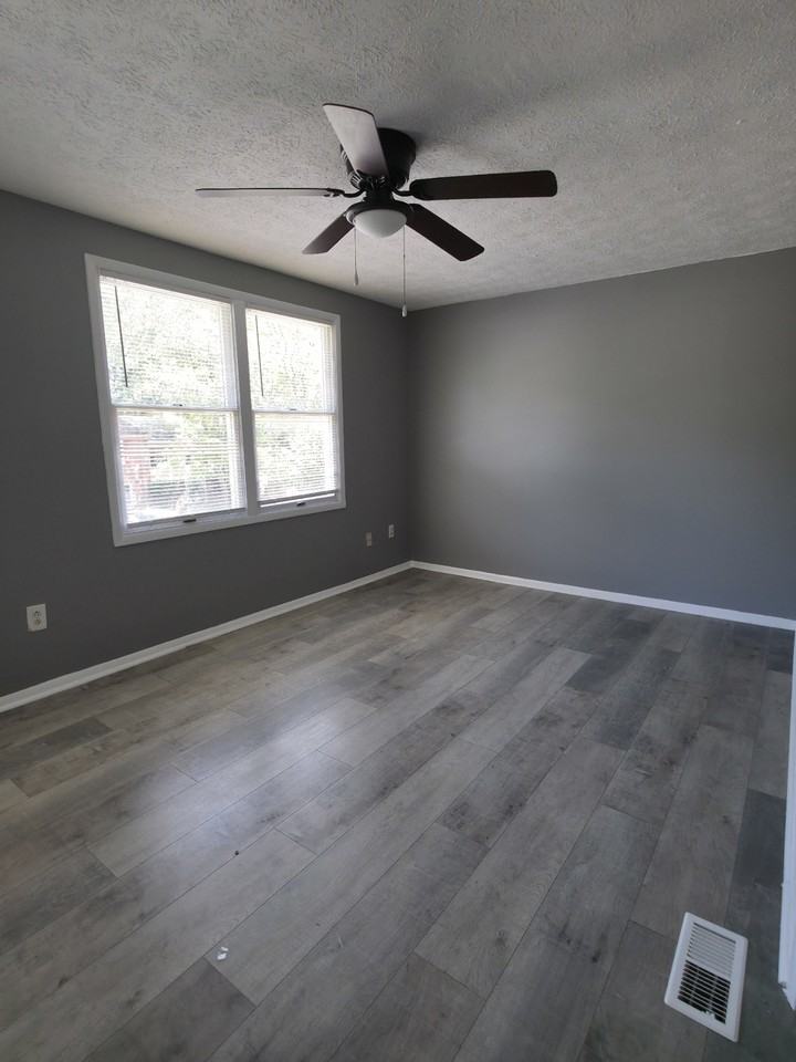 1746 Nappa Valley Ct Se #MAIN - Photo 2 of 13