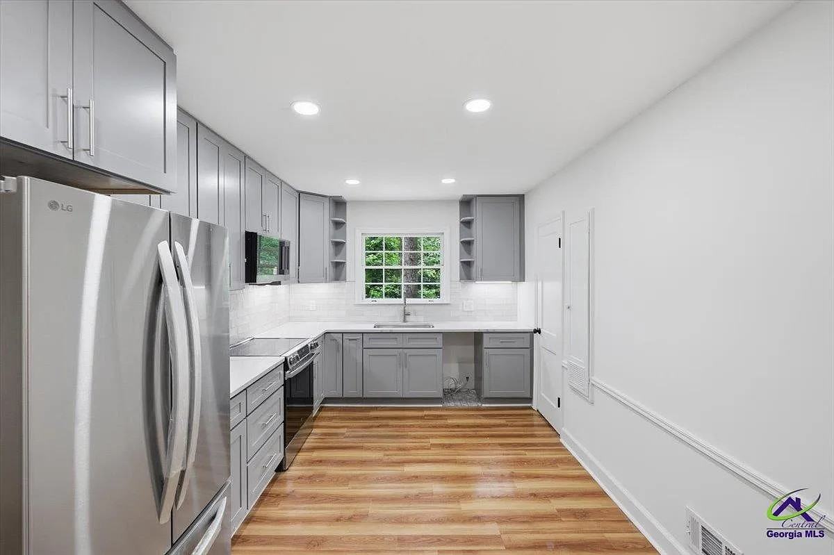 1320 Briarcliff Rd #NA - Photo 2 of 22