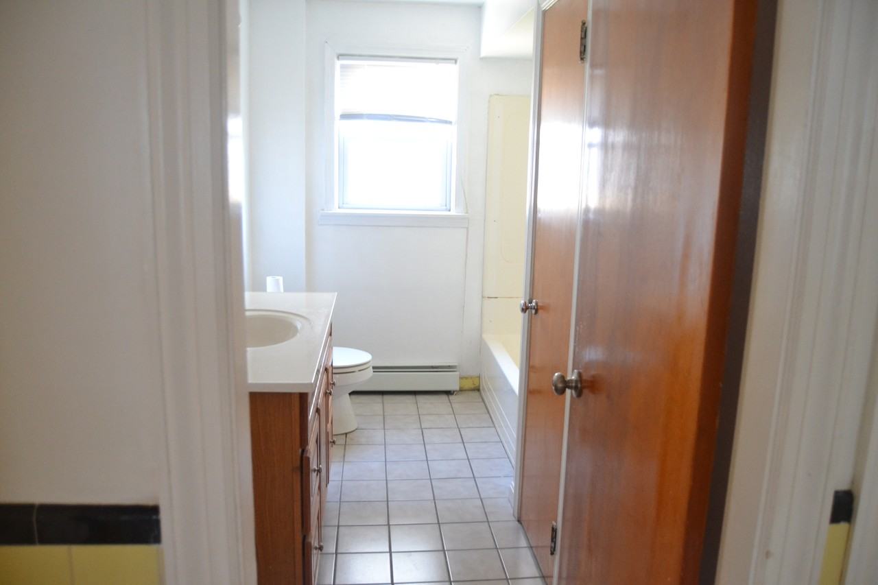 444 Academy Ave #1 - Photo 3 of 5