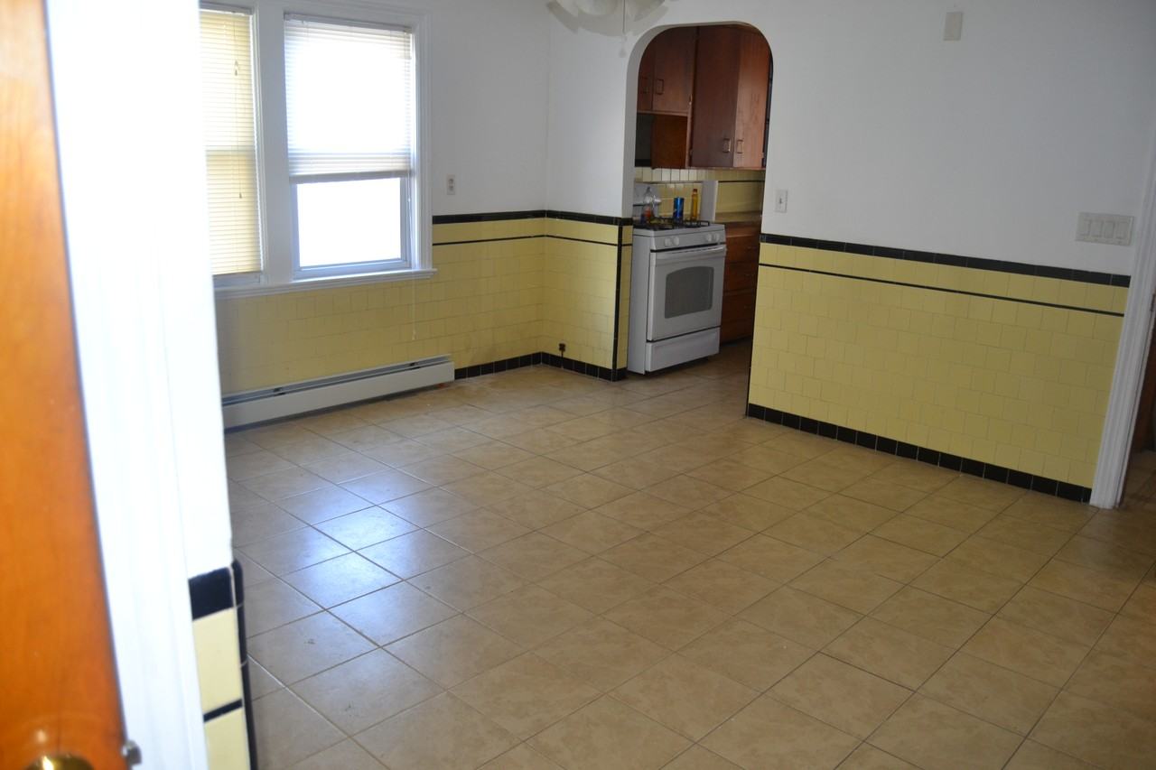 444 Academy Ave #1 - Photo 4 of 5