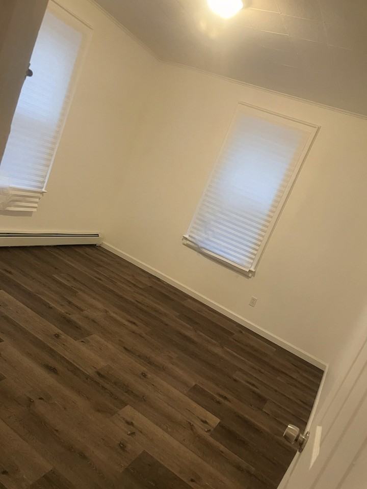 105 Lyons Ave #1 - Photo 4 of 13