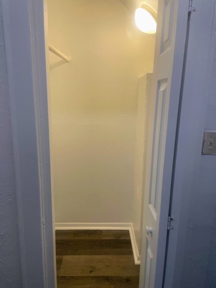 105 Lyons Ave #1 - Photo 5 of 13
