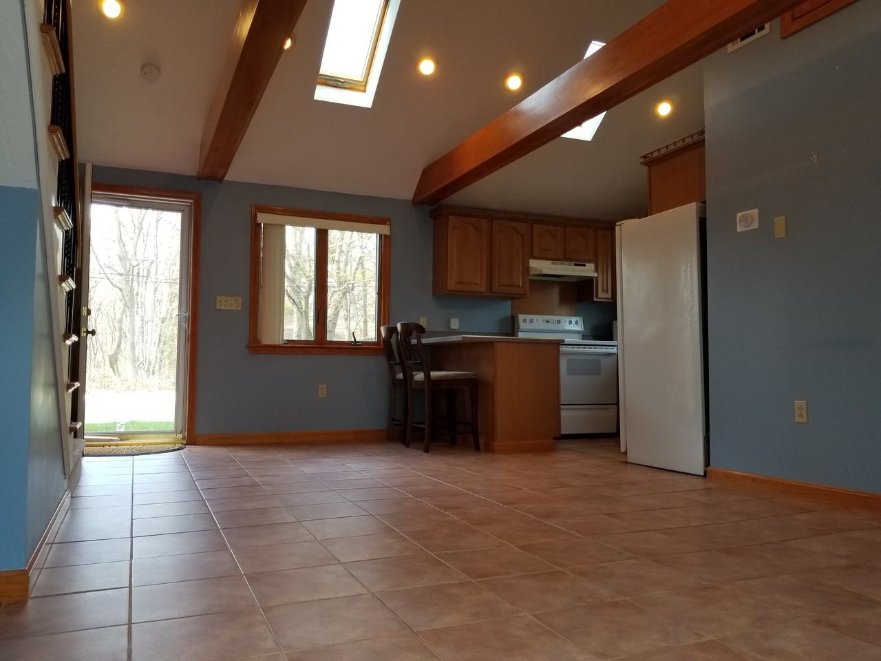90 Tower Ave #B - Photo 3 of 18
