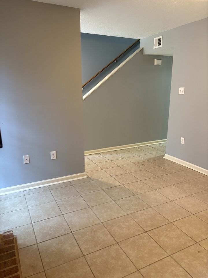 6201 Morrison Rd #1207 - Photo 3 of 9