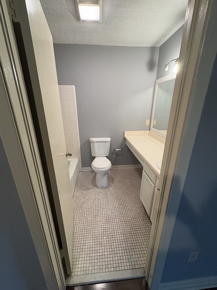 6201 Morrison Rd #1207 - Photo 7 of 9
