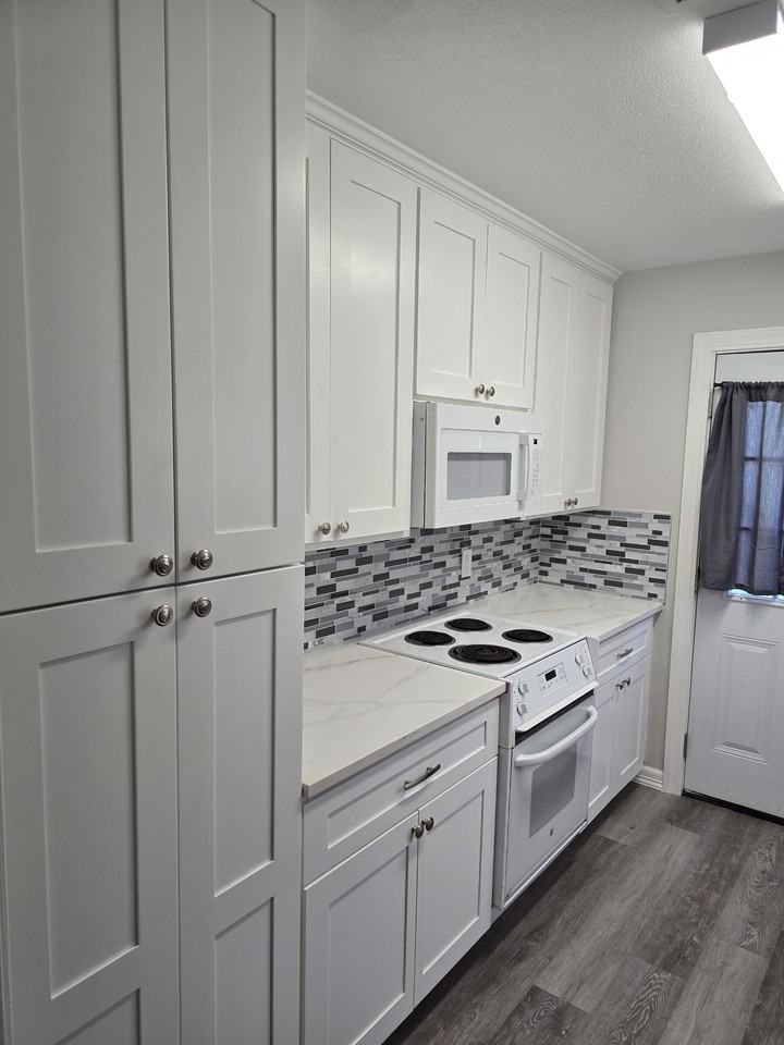465 Longmeadow St #NA - Photo 3 of 42