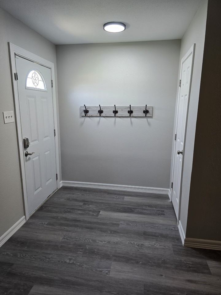 465 Longmeadow St #NA - Photo 6 of 42