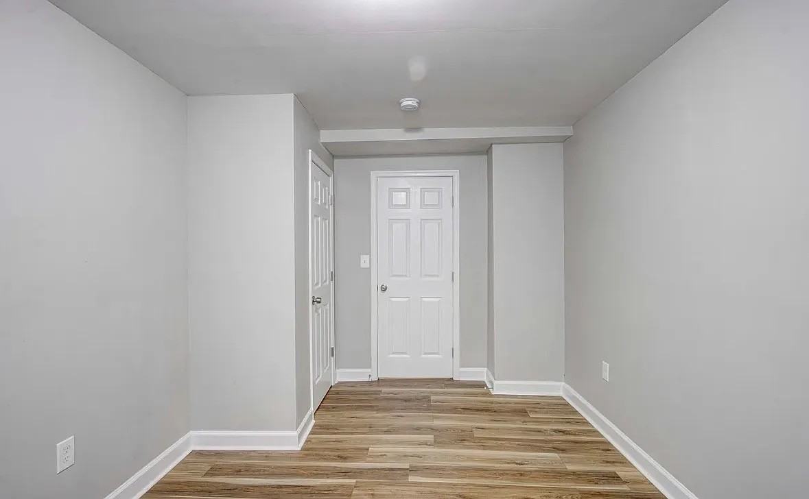 712 Winston Ave #1 - Photo 4 of 11