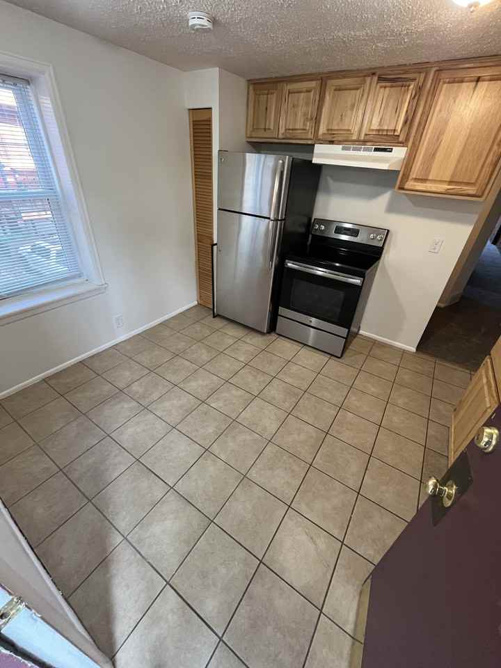 1310 N Corona St #12 - Photo 5 of 19