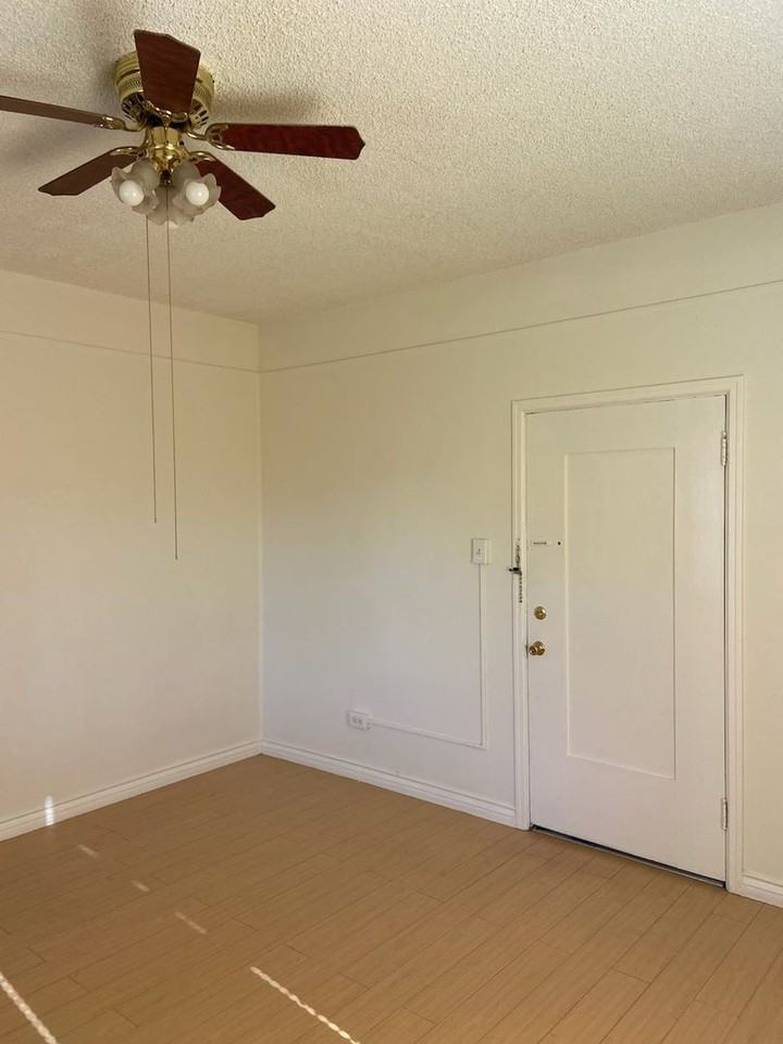 Isabel Apartments, LLC - Photo 6 of 22