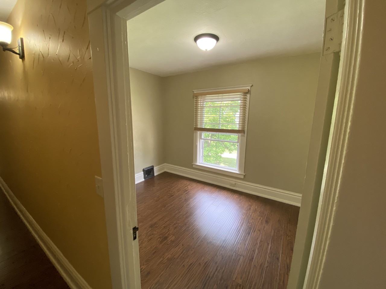 569 Jefferson Ave Se #1 - Photo 6 of 13
