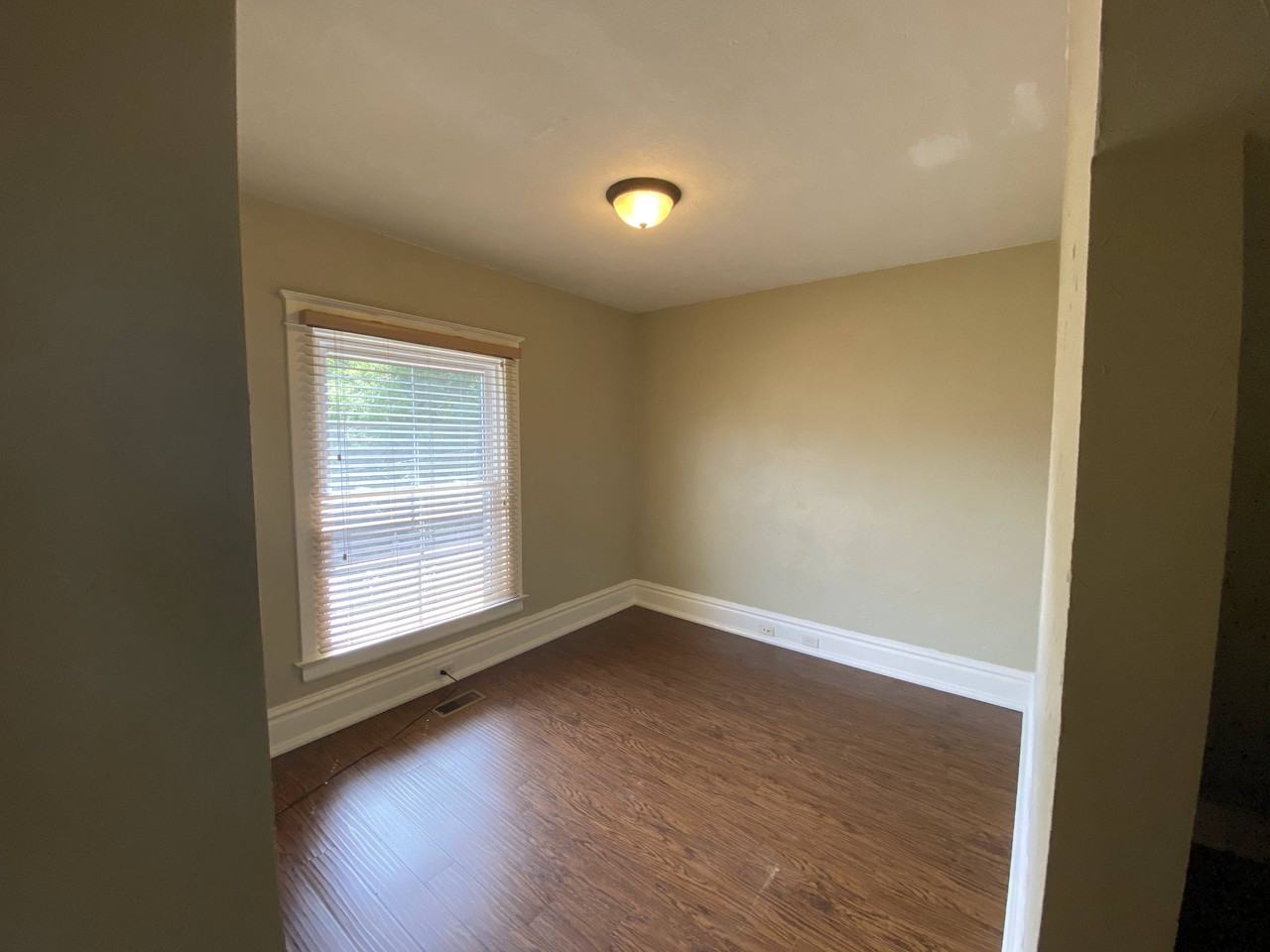569 Jefferson Ave Se #1 - Photo 7 of 13