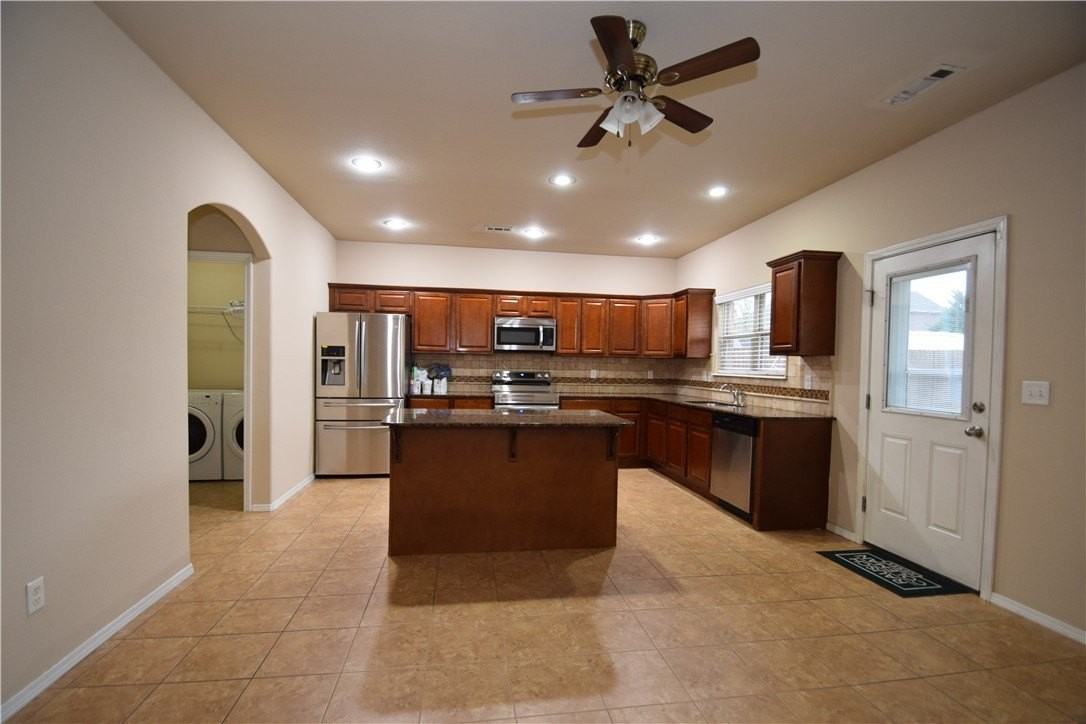 2914 N 14th Ct - Photo 6 of 22