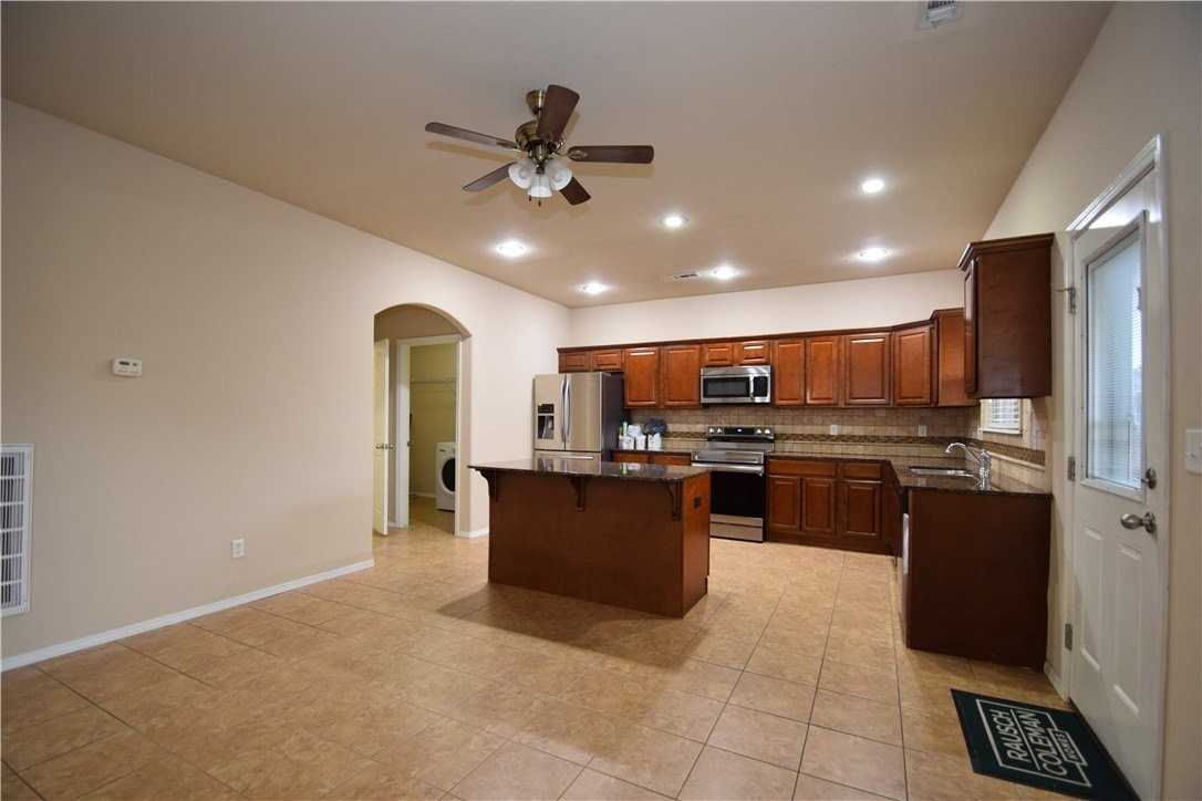 2914 N 14th Ct - Photo 7 of 22