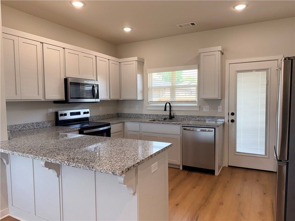 613 Cosmos Street - Photo 3 of 13