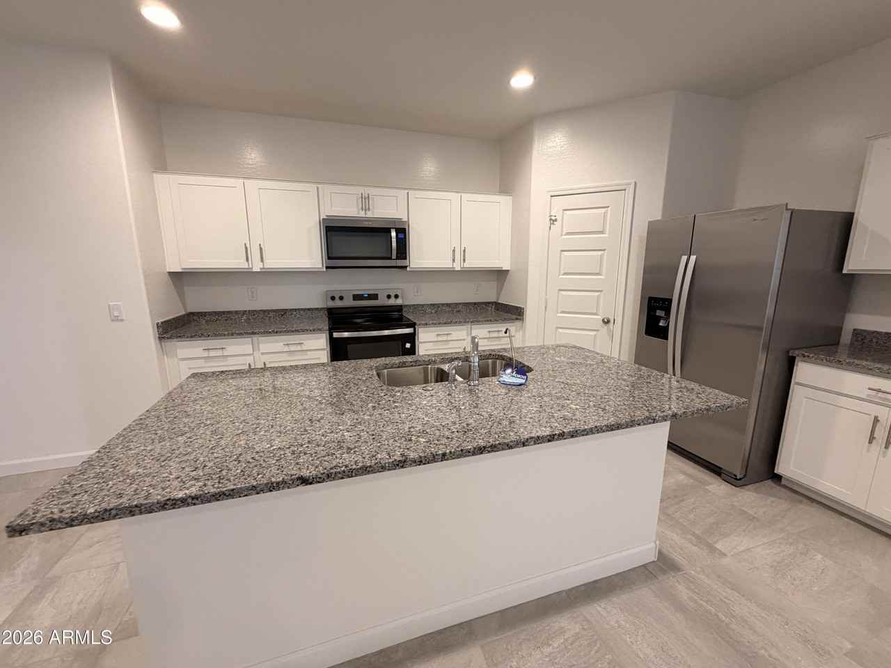 1481 N Fenway Dr - Photo 4 of 50