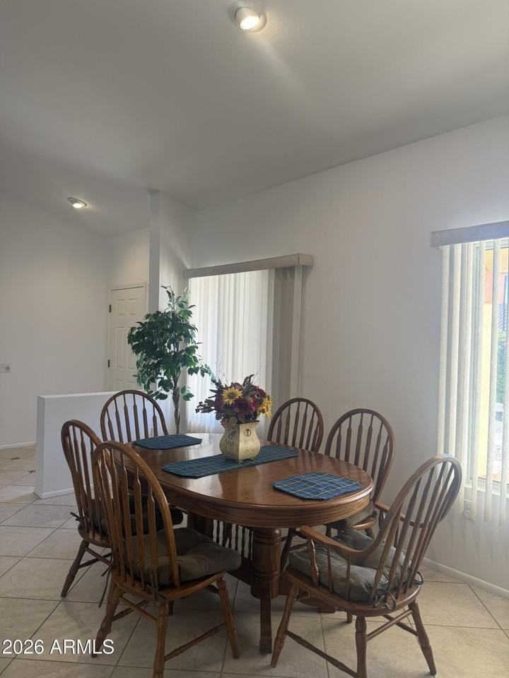14518 W Heritage Dr - Photo 5 of 18