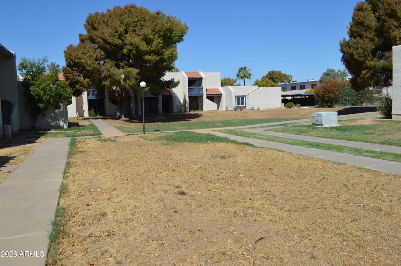 5442 W El Caminito Dr - Photo 3 of 34