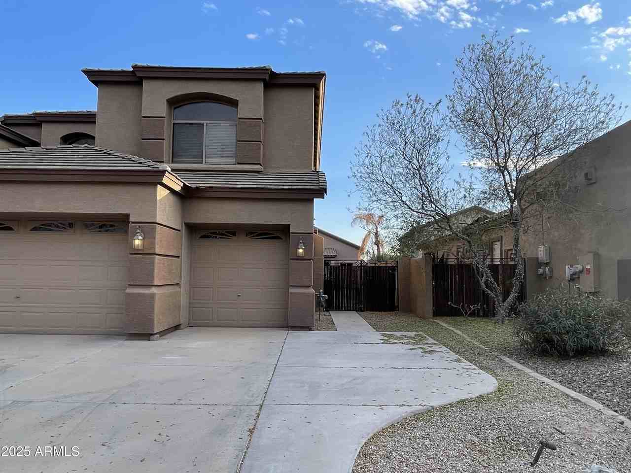 1283 E Saragosa St - Photo 6 of 23