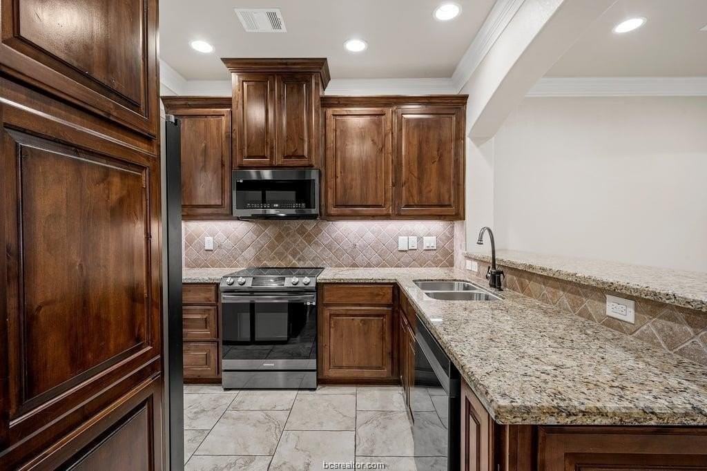 3821 Estes Park - Photo 7 of 20