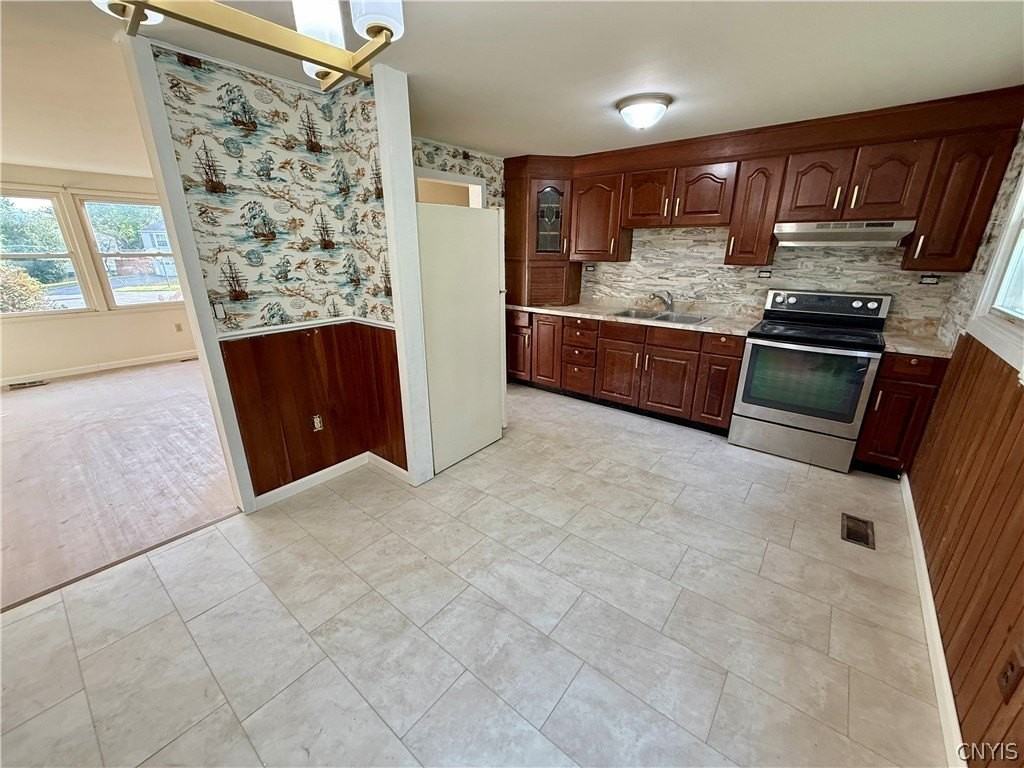 4999 Windgate Rd - Photo 7 of 23