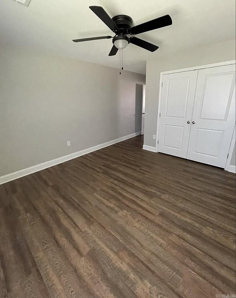 607 Lenora St - Photo 7 of 10