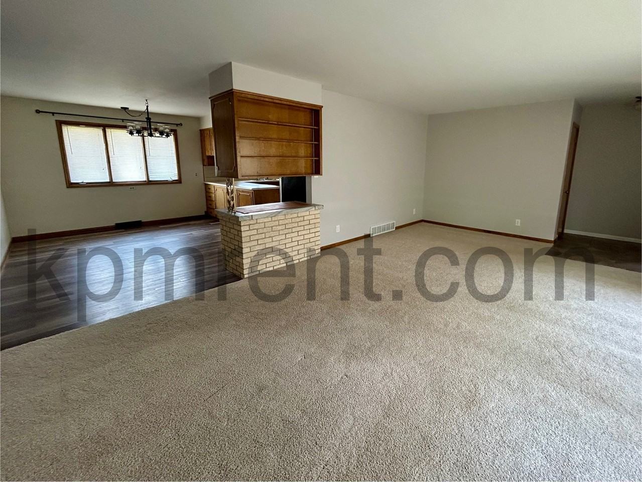 720 Poplar St #1 - Photo 6 of 17