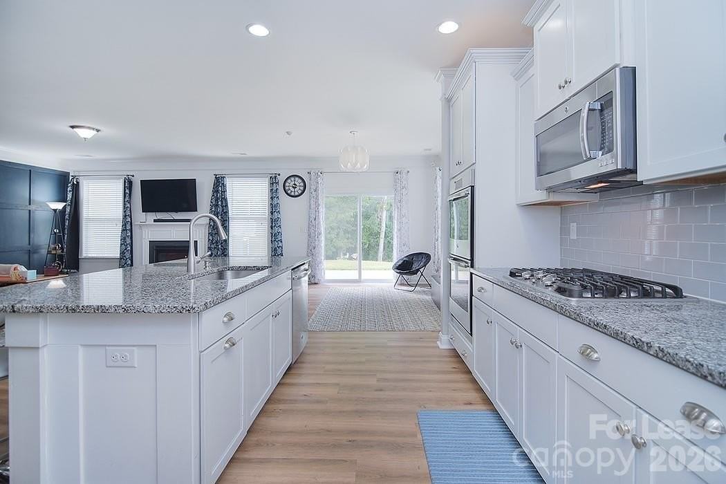 1445 Overlea Pl Nw - Photo 2 of 32