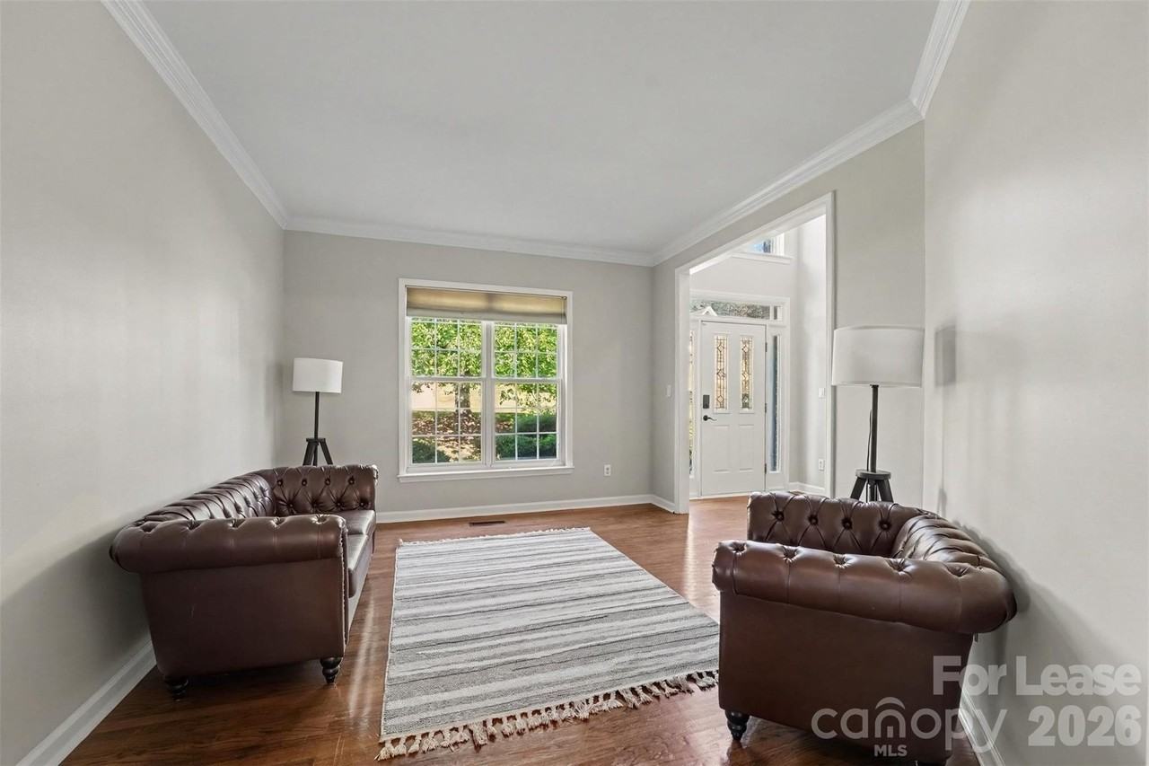 11526 Sir Francis Drake Dr - Photo 4 of 24