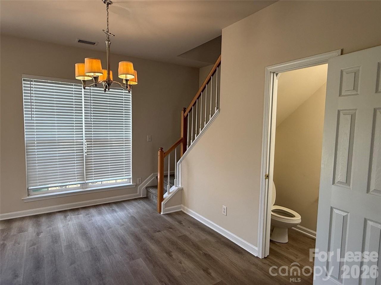 2146 Mckenzie Creek Dr - Photo 4 of 17