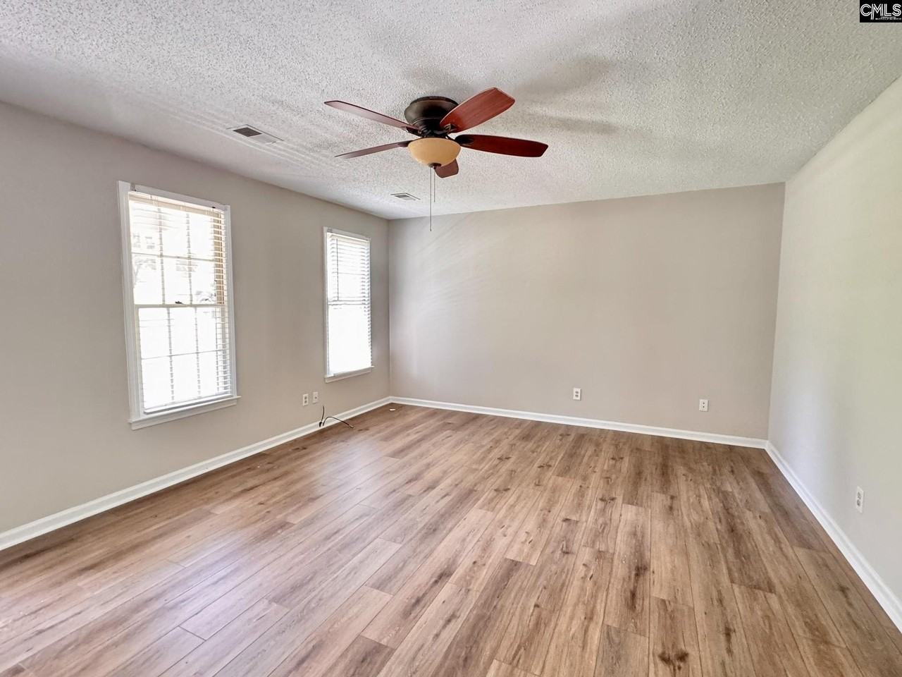103 Riverwalk Ct - Photo 3 of 21