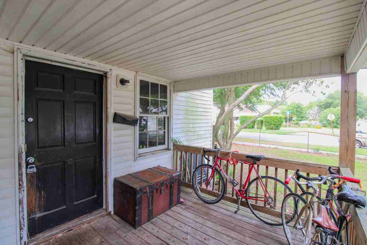 211 W Poplar St #A - Photo 2 of 20