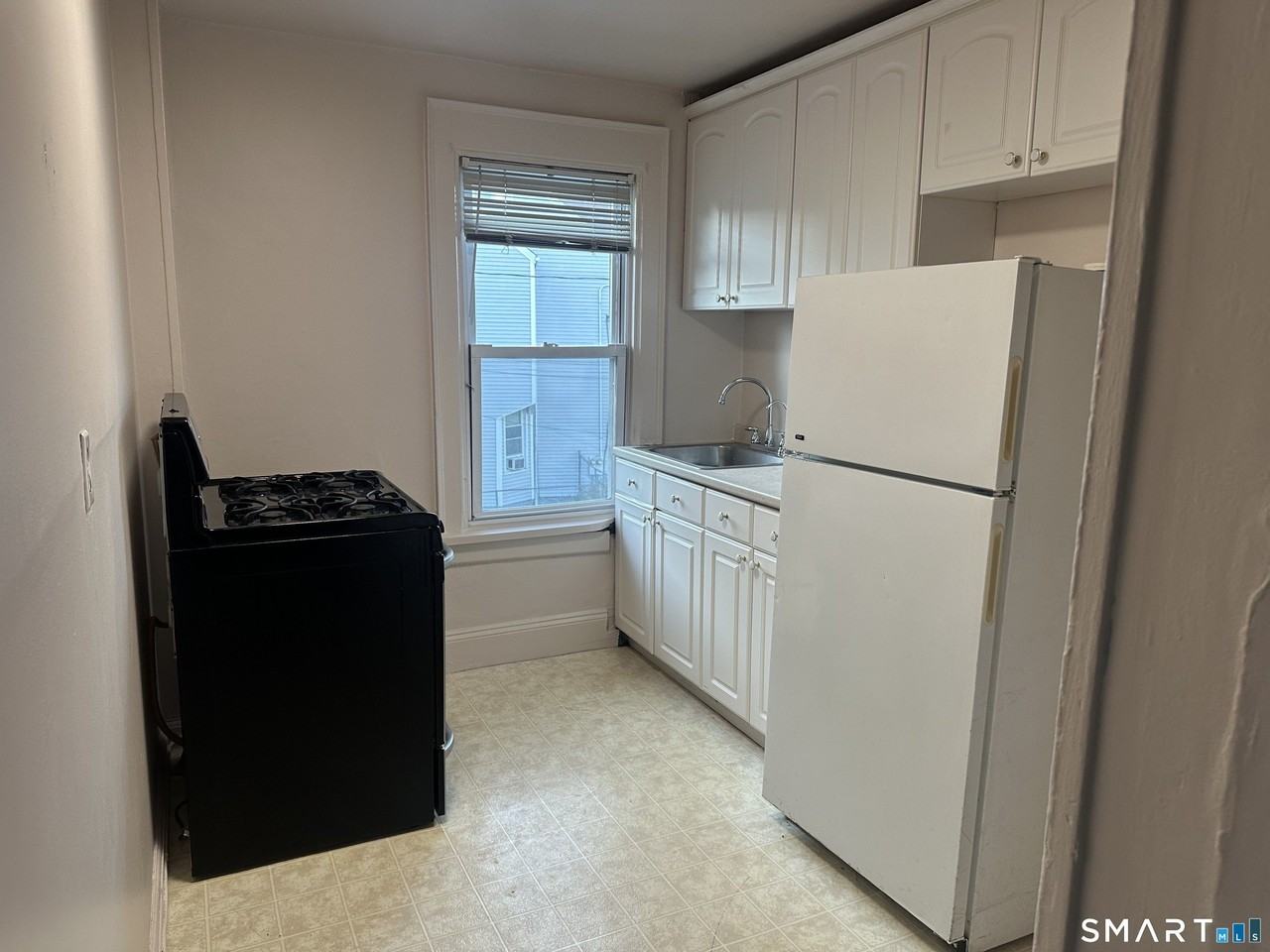 207 Flax Hill Rd #3 - Photo 4 of 6
