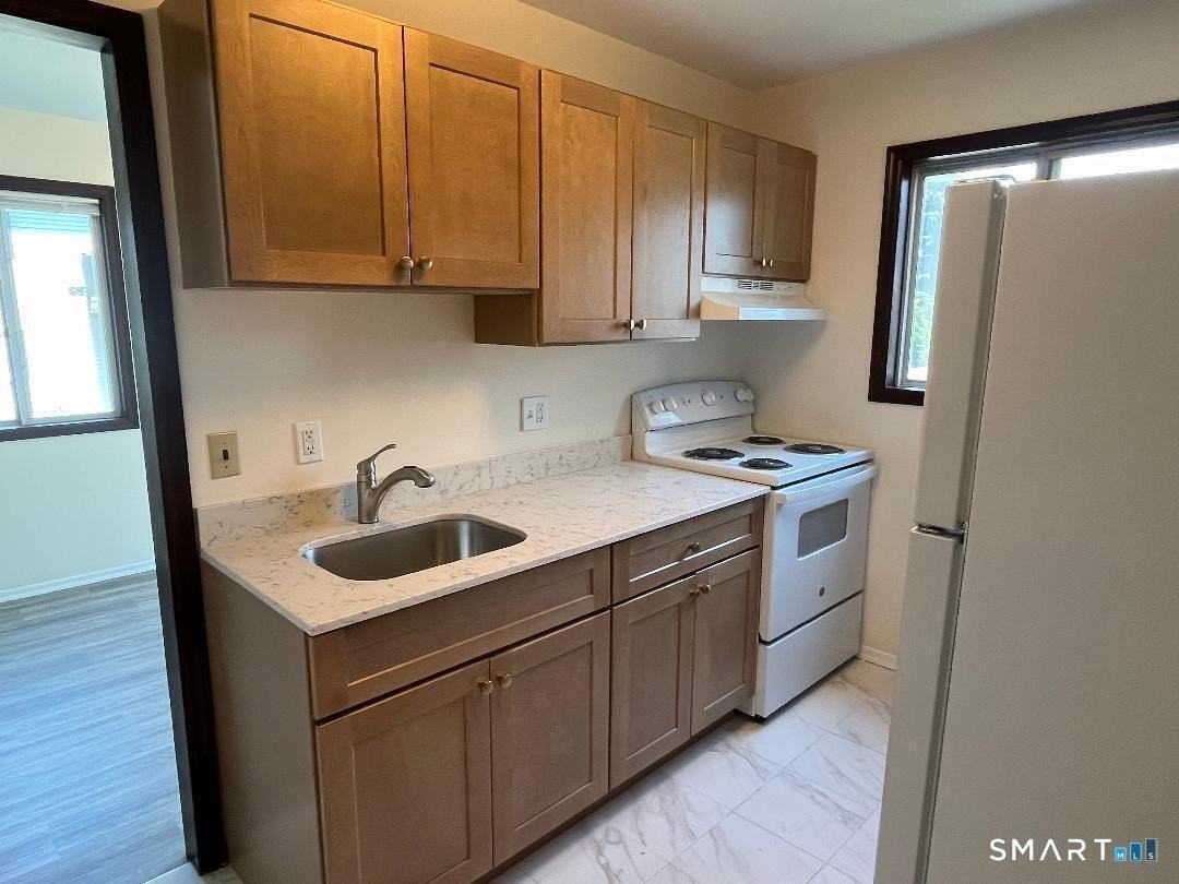 74 Coolidge Ave - Photo 5 of 26