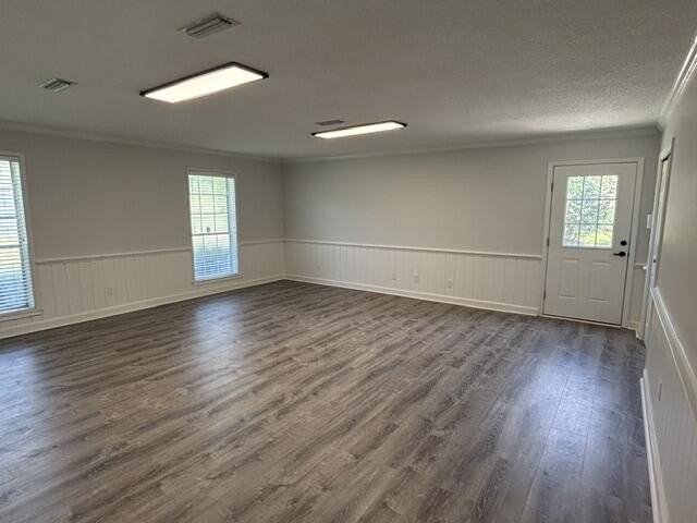 3407 Huntington Pl - Photo 3 of 9