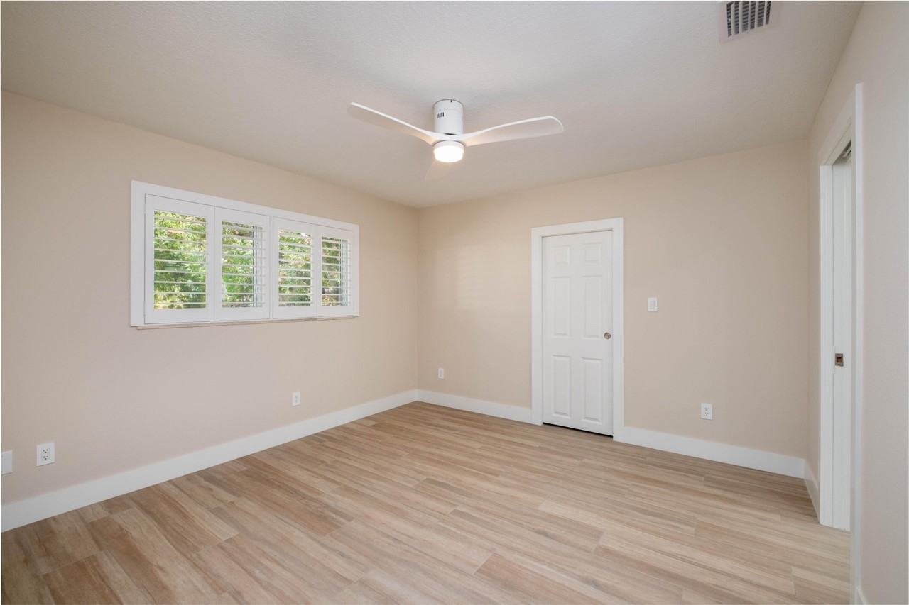 28 Bonefish Ave - Photo 7 of 23