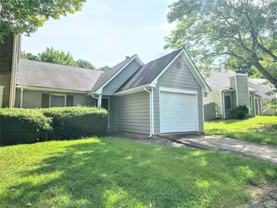 8020 Woodlake Dr - Photo 1 of 1