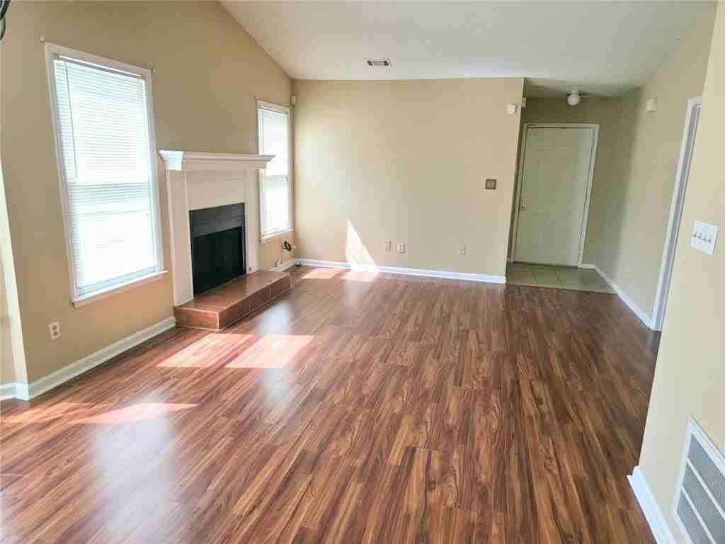 8020 Woodlake Dr - Photo 2 of 10