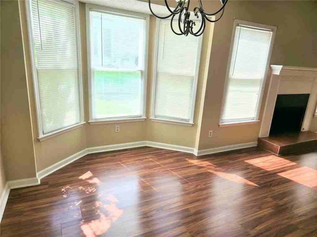 8020 Woodlake Dr - Photo 3 of 10